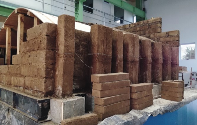 马里亚诺·加尔维斯大学