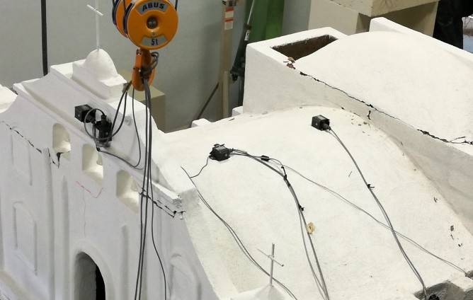 马里亚诺·加尔维斯大学